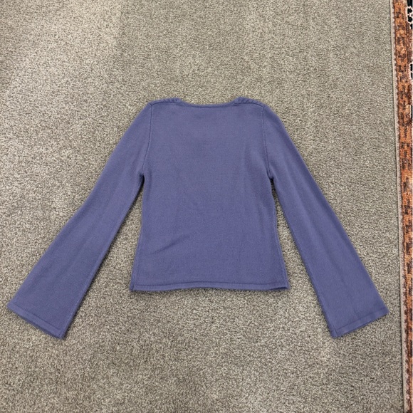 SOLD Bailey’s Point Purple Lace Up Top with balloon sleeves Size: M - Picture 4 of 4